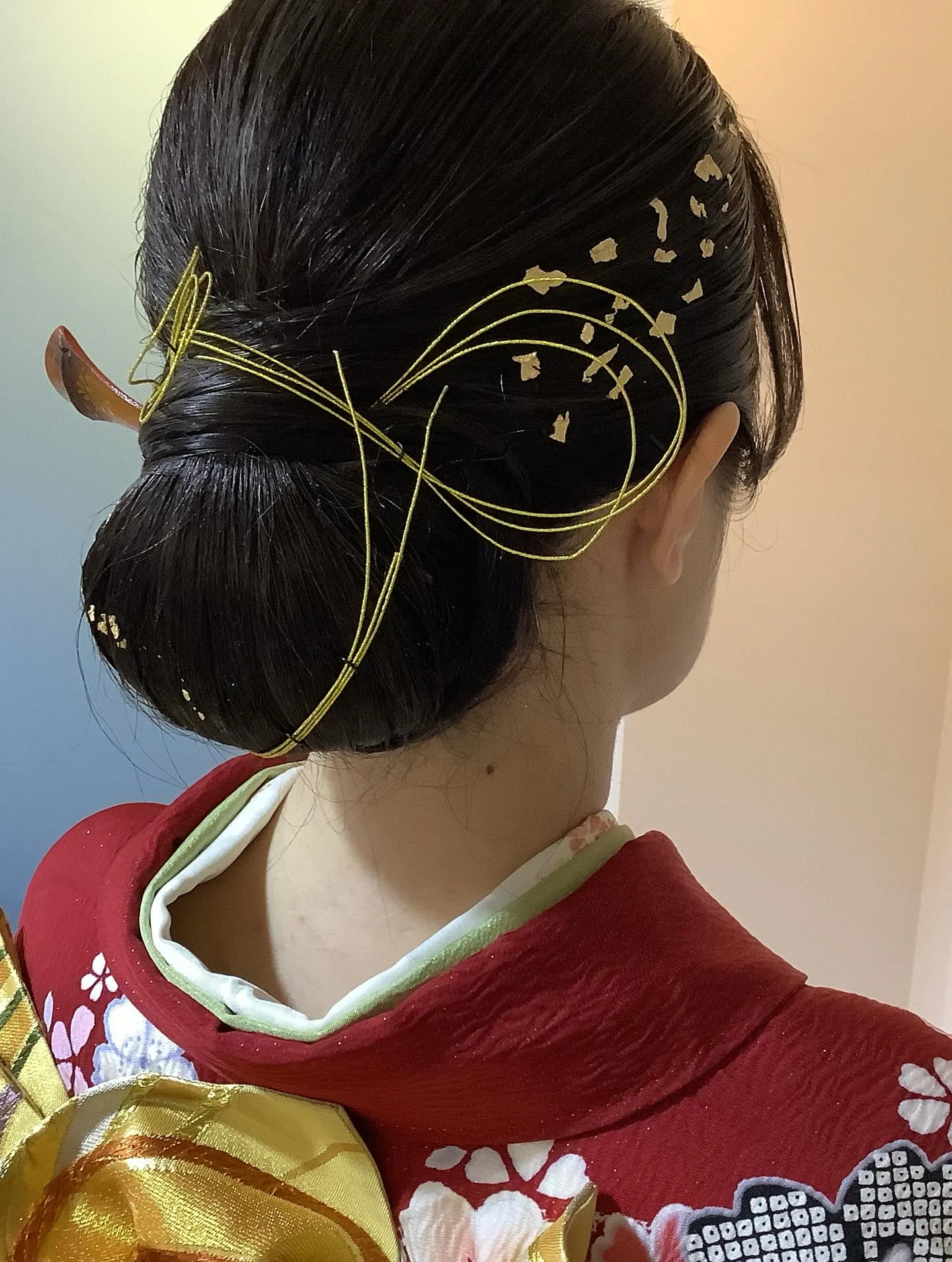 本日、両家お顔合わせのためのヘアセット&着付けをさせていただ...