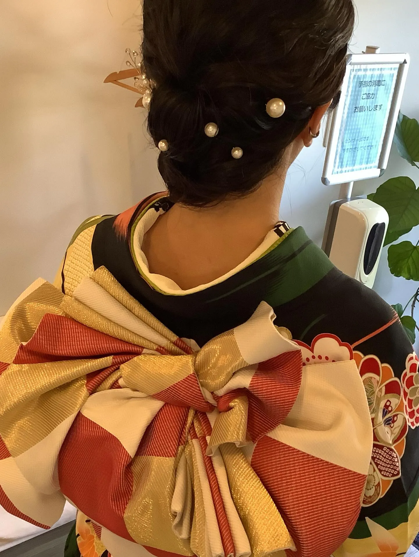 お友達の結婚式へご列席のお客様のヘアセット＋着付けをさせてい...