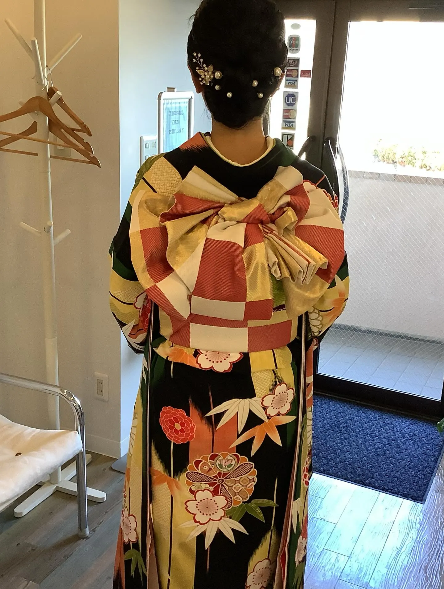 お友達の結婚式へご列席のお客様のヘアセット＋着付けをさせてい...