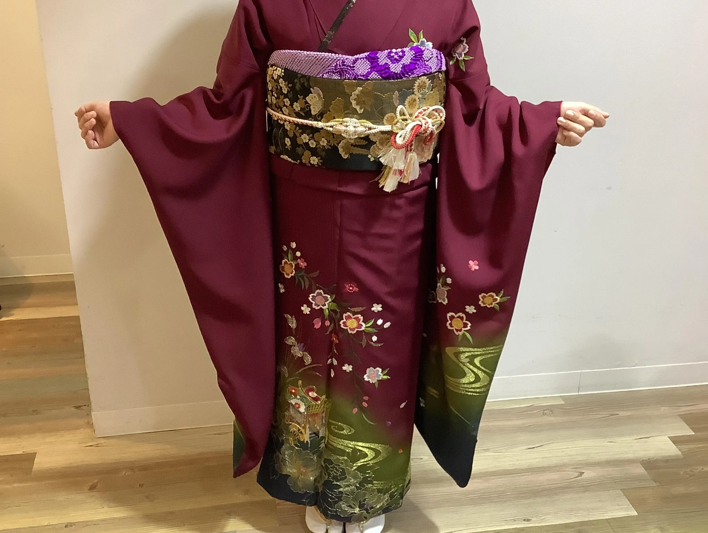 結婚式へご列席のお客様のヘアセットと着付けをさせていただきま...